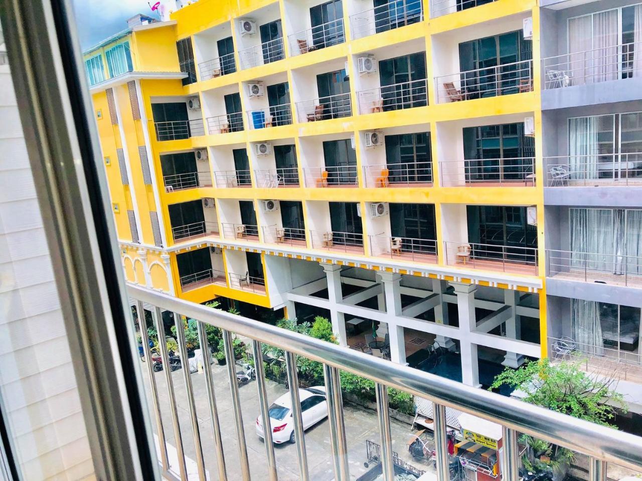Hollywood Inn Love Patong Экстерьер фото