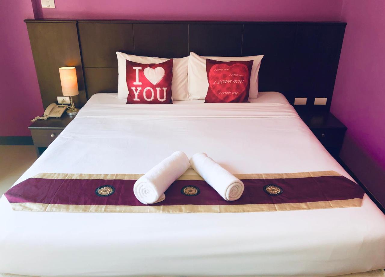 Hollywood Inn Love Patong Экстерьер фото