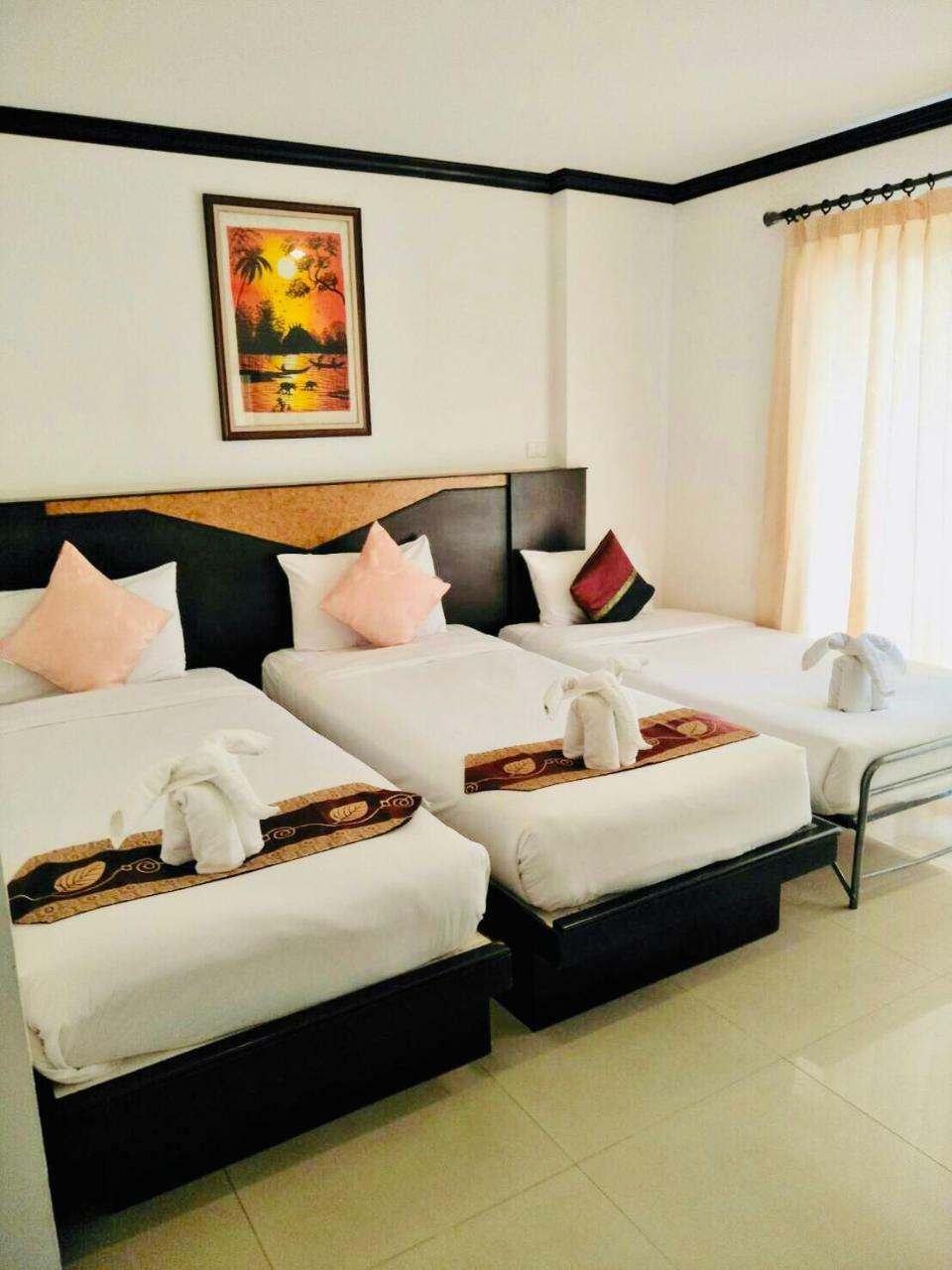 Hollywood Inn Love Patong Экстерьер фото